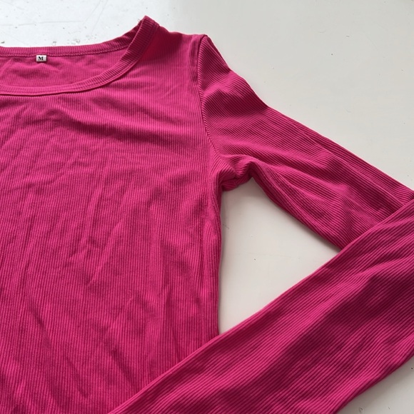 Amazon Medium Pink Long Sleeve Ribbed Basic T Shirt - Picture 2 of 6